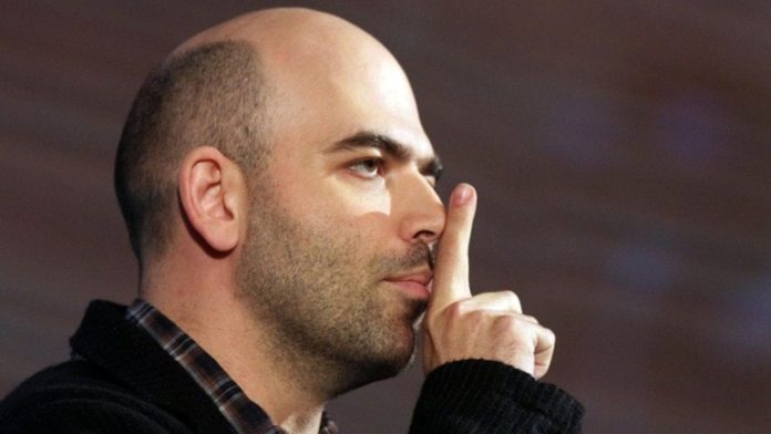 Definì Salvini "ministro della Mala Vita", Roberto Saviano finisce alla sbarra