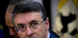 Malore per Raffaele Cantone: ricoverato in osservazione al Cardarelli