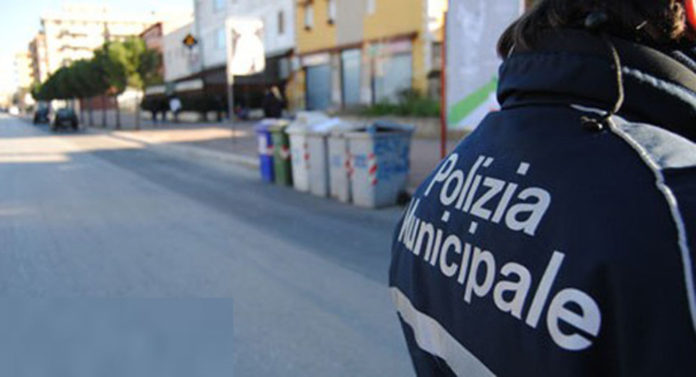 Fuorigrotta, mercato "Canzanella": sequestrati 22 quintali di merce alimentare