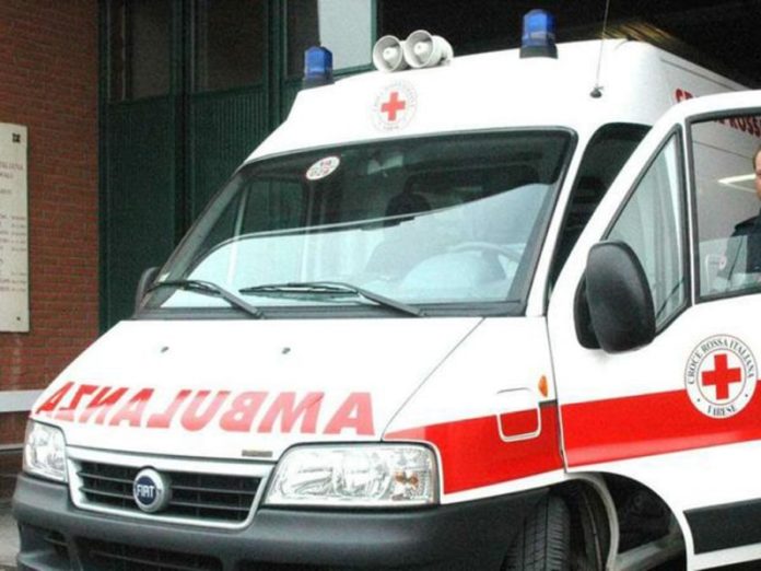 Napoli, Fuorigrotta: Donna si suicida lanciandosi nel vuoto