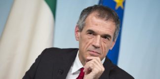 Governo, si attende la lista di Cottarelli. Di Maio: "Tutti in piazza il 2 giugno"