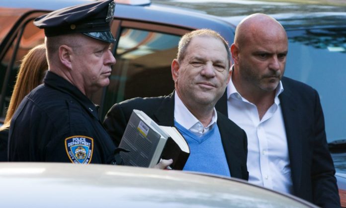 Weinstein arrestato e poi rilasciato: sarà incriminato per stupro