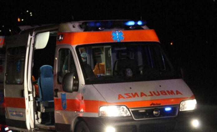 Incidente stradale a Fuorigrotta nella notte, muore un ragazzo di 21 anni