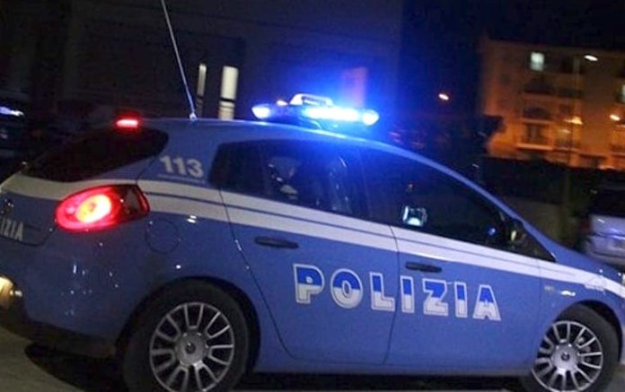 Fuorigrotta: Bloccati e arrestati due rapinatori violenti in fuga in via Leopardi. I NOMI