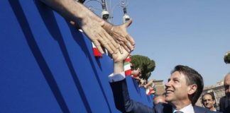 Festa della Repubblica, gli auguri di Conte: "Tenete duro"