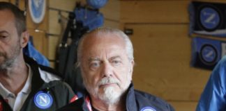 Calcio Napoli, Curva A contro De Laurentiis: striscioni in tutta la città