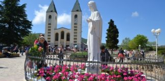 Camorra a Medjugorje, viaggi delle mogli dei boss: indaga la Procura