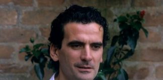 Buon compleanno Massimo Troisi, oggi avrebbe compiuto 67 anni
