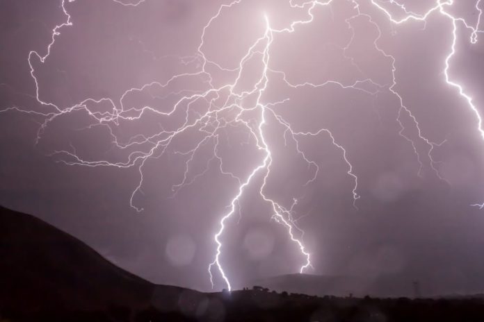 Ancora pioggia: prorogata allerta meteo in Campania