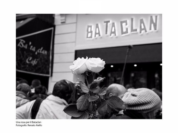 "BATACLAN" Mostra fotografica di Renato Aiello a Via Duomo