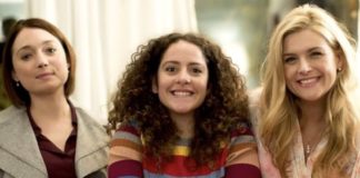 Netflix, cambio di serie tv: fuori Mr. Robot, dentro Sisters