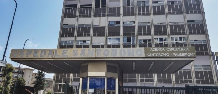 Choc all’Ospedale Santobono, ancora minacce: “Prendo la pistola e ti ammazzo”