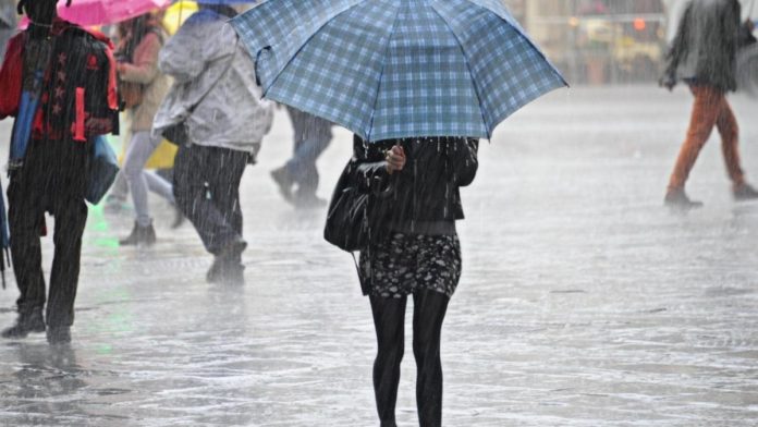 Meteo Napoli, Ponte 25 Aprile all'insegna del maltempo