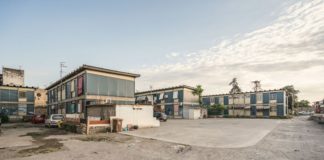 Napoli, Bipiani di Ponticelli: prefabbricati con degrado e amianto