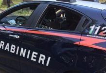Pozzuoli, scatta allarme braccialetto antistalking: salva