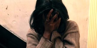 Napoli: uomo mette guinzaglio alla compagna che voleva lasciarlo