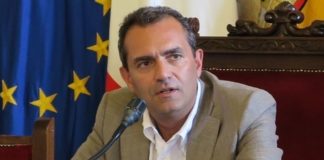 Luigi De Magistris critica le autonomie: “Secessione dei ricchi”