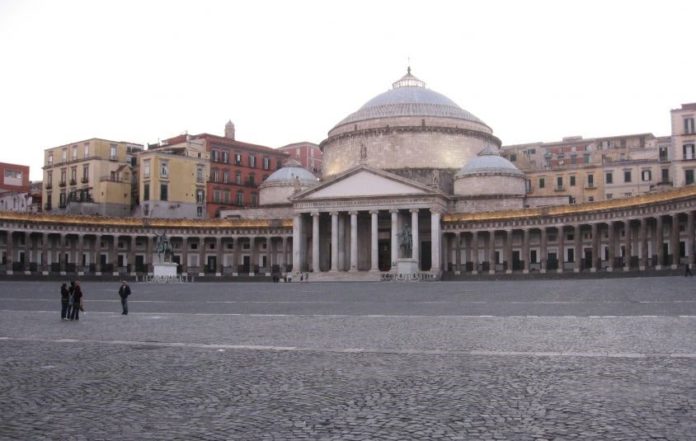 Napoli, svolta per piazza Plebiscito: Tar dice si a ripresa dei lavori