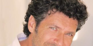 Anticipazioni Un posto al sole: Renato Raimo sarà il professore di Alice