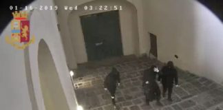 Napoli: arrestata la banda che aveva rubato 111 ipad al Suor Orsola Benincasa