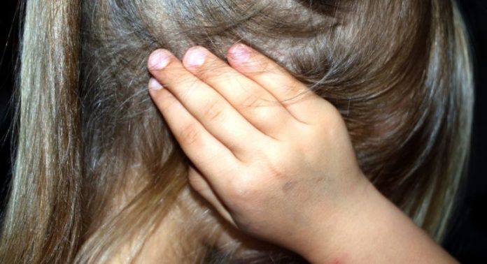 Bimba rom di 4 anni violentata a Napoli, si indaga sulla famiglia