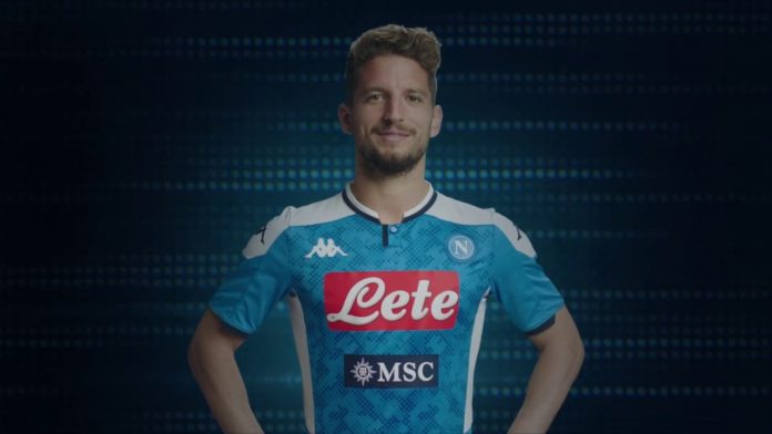 Calcio Napoli, ufficializzata la nuova maglia: sarà azzurra con fasce bianche