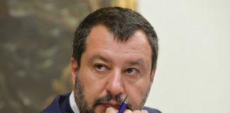 Crisi governo, la Lega precipita nei sondaggi: in risalita Pd e M5s