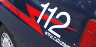 Getta rifiuti di casa in un terreno: denunciato da un Carabiniere non in servizio