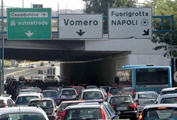 Tangenziale di Napoli nel traffico: il Comune ritiene inutile apertura Lungomare