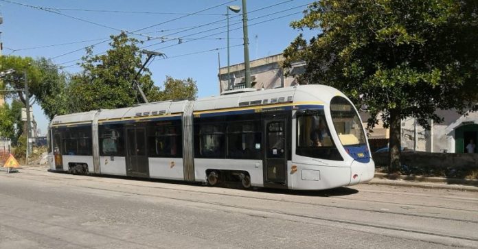 Napoli: a Natale ci sarà il ritorno del tram in via Marina