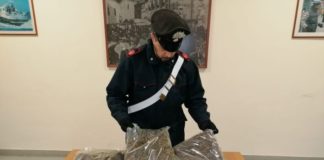 Blitz contro lo spaccio di droga nel Napoletano: undici arresti