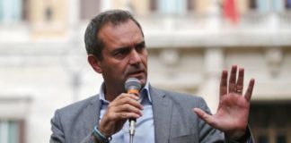 Metropolitana di Napoli, il sindaco de Magistris: “Dissequestrare la Linea 1”