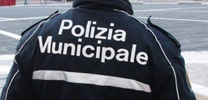 Pomigliano d'Arco, trovato il cadavere di un uomo nell'auto