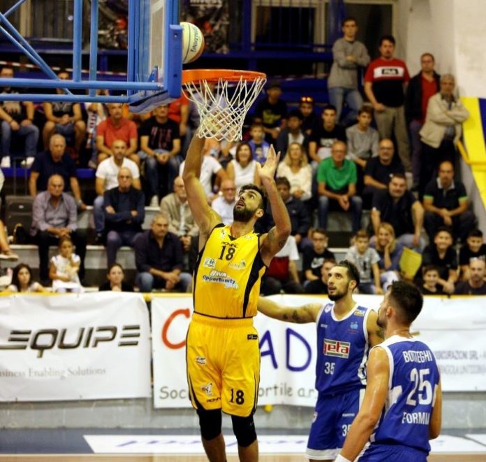 Basket, la Virtus Bava Pozzuoli perde il derby contro Psa Sant’Antimo