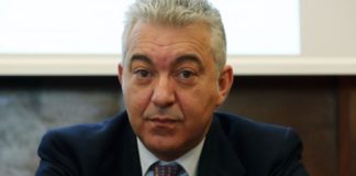 Domenico Arcuri sulle mascherine a 50 centesimi: “Non sono io l’unico fornitore”