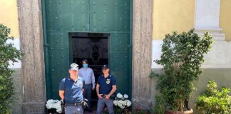 Posillipo: Multato fioraio abusivo. Tutte le piante sequestrate sono state donate in beneficenza