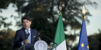 Stati Generali, Conte: "Sì a scostamento di bilancio, ipotesi taglio Iva"