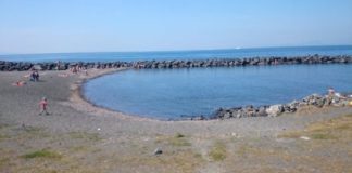 Fase 3 e il mare a Portici: prenotazioni per la spiaggia libera delle Mortelle