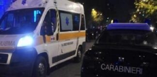 Giugliano, auto travolge scooter e fugge: feriti 2 giovani