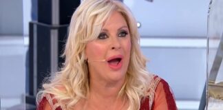 Uomini e Donne, Tina Cipollari in isolamento fiduciario