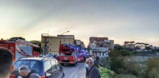 Napoli, suicidio al ponte di San Rocco: 71enne scende dall’auto e si lancia nel vuoto