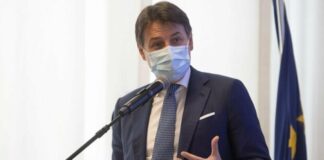 Covid, Conte apre agli spostamenti tra Comuni a Natale