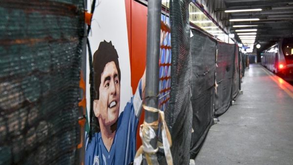 Fuorigrotta: la stazione della Cumana sarà intitolata a Maradona