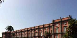 Scuole chiuse a Napoli, proteste No Dad: bimbi a lezione nel Bosco di Capodimonte