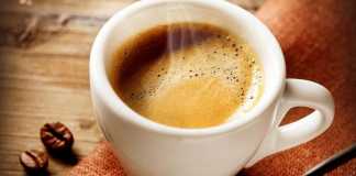 Caffè, la tazzina al bar potrebbe costare fino a 2 euro