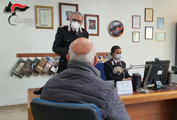 Covid 19 in Irpinia: Carabinieri in aiuto degli anziani per prenotare il vaccino