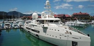 Ischia, arriva l’ex emiro del Qatar: vacanza con una flotta di sette yacht