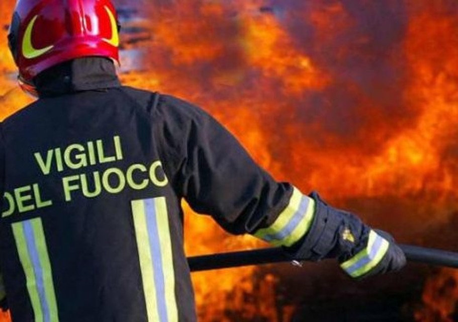 Incendio negozio 