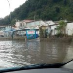 Maltempo a napoli, auto bloccate ad Agnano sommersa dall’acqua