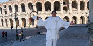 Ciro Giorgio porta il suo Pulcinella Verona per il Bacanal del Gnoco